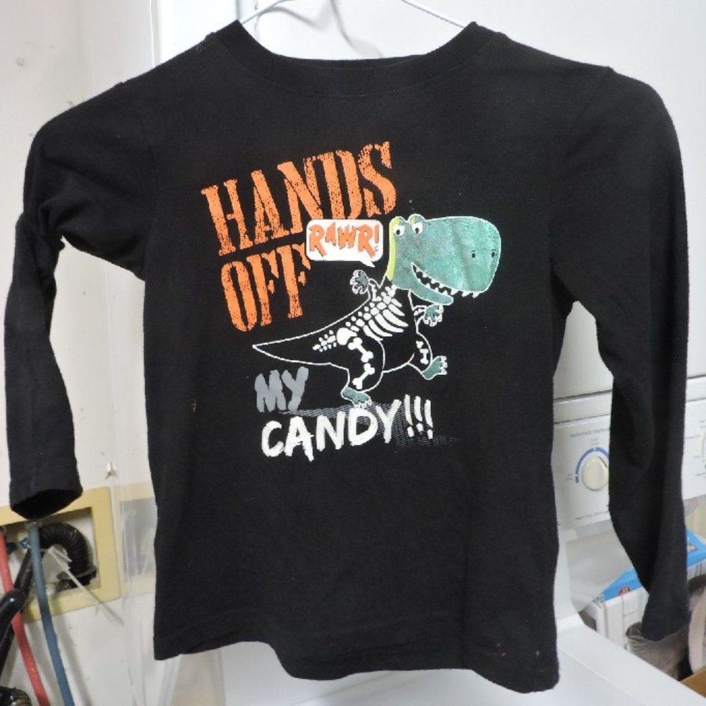 Wonderkid's Halloween candy shirt black dinosaur